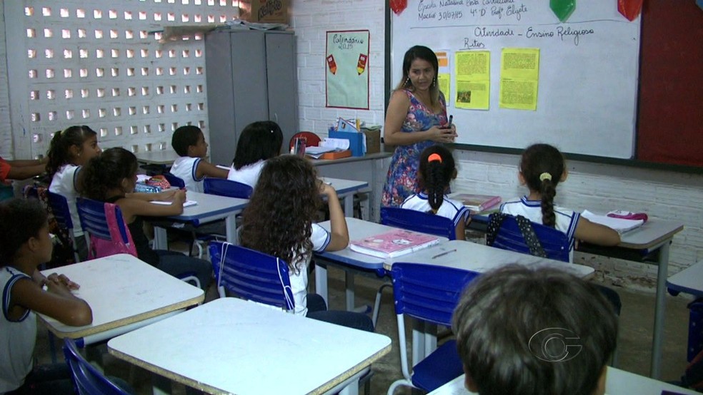 Foram nomeados professores do 1Âº ao 5Âº ano, de educaÃ§Ã£o infantil, de libras e de artes cÃªnicas, alÃ©m de merendeira e assistente/secretÃ¡rio escolar â Foto: ReproduÃ§Ã£o/TV Gazeta