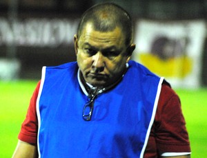 Orlando da Hora, técnico do Cachoeiro (Foto: Henrique Montovanelli/Desportiva Ferroviária)