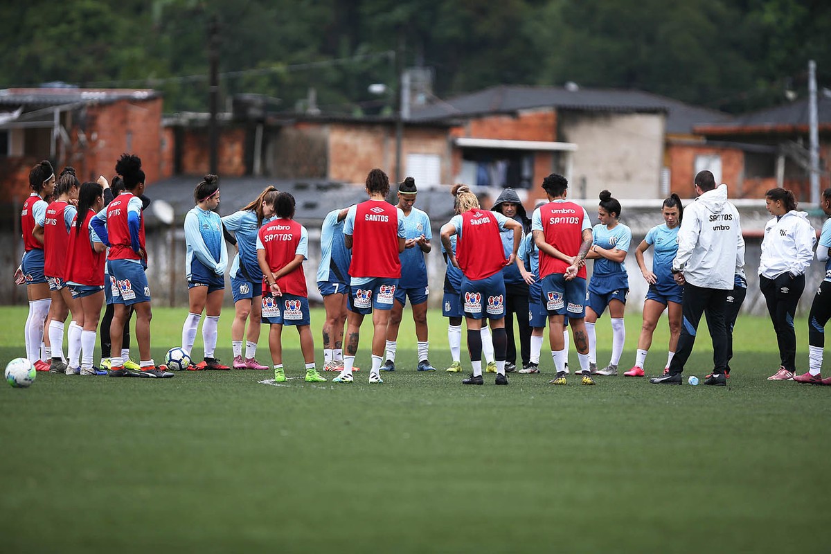 Recuperadas de Covid19, jogadoras da equipe feminina do Santos voltam
