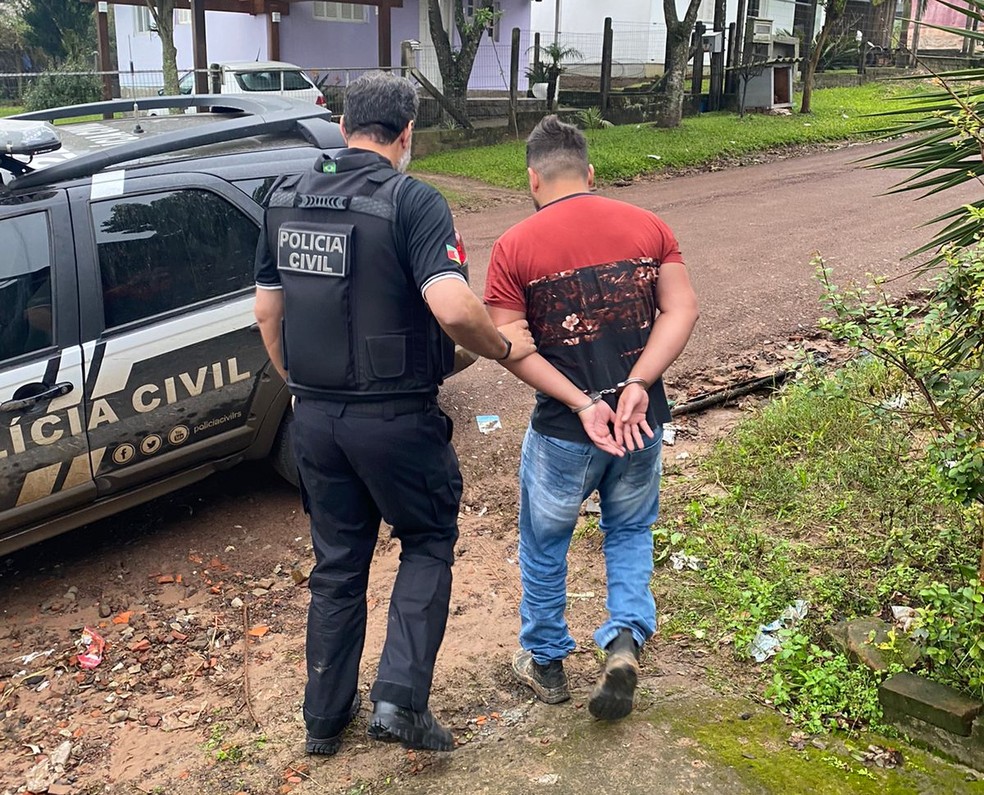 Presos no RS cinco suspeitos de extorquir meio milhão de reais de goiano no 'golpe dos nudes' — Foto: Polícia Civil/Divulgação
