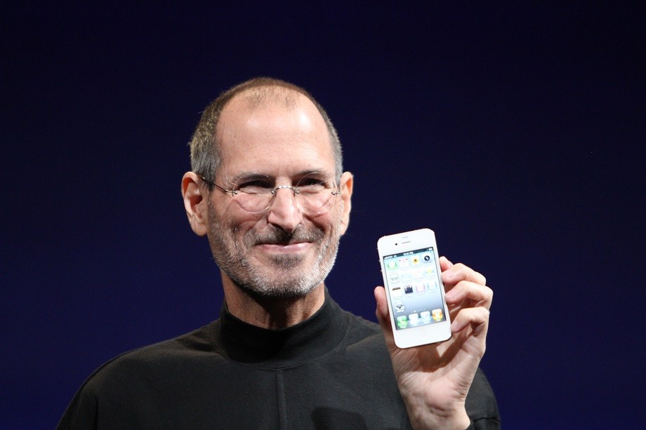 Steve Jobs apresenta o iPhone 4, em 2010 (Foto: Reprodução / Wikimedia Commons)