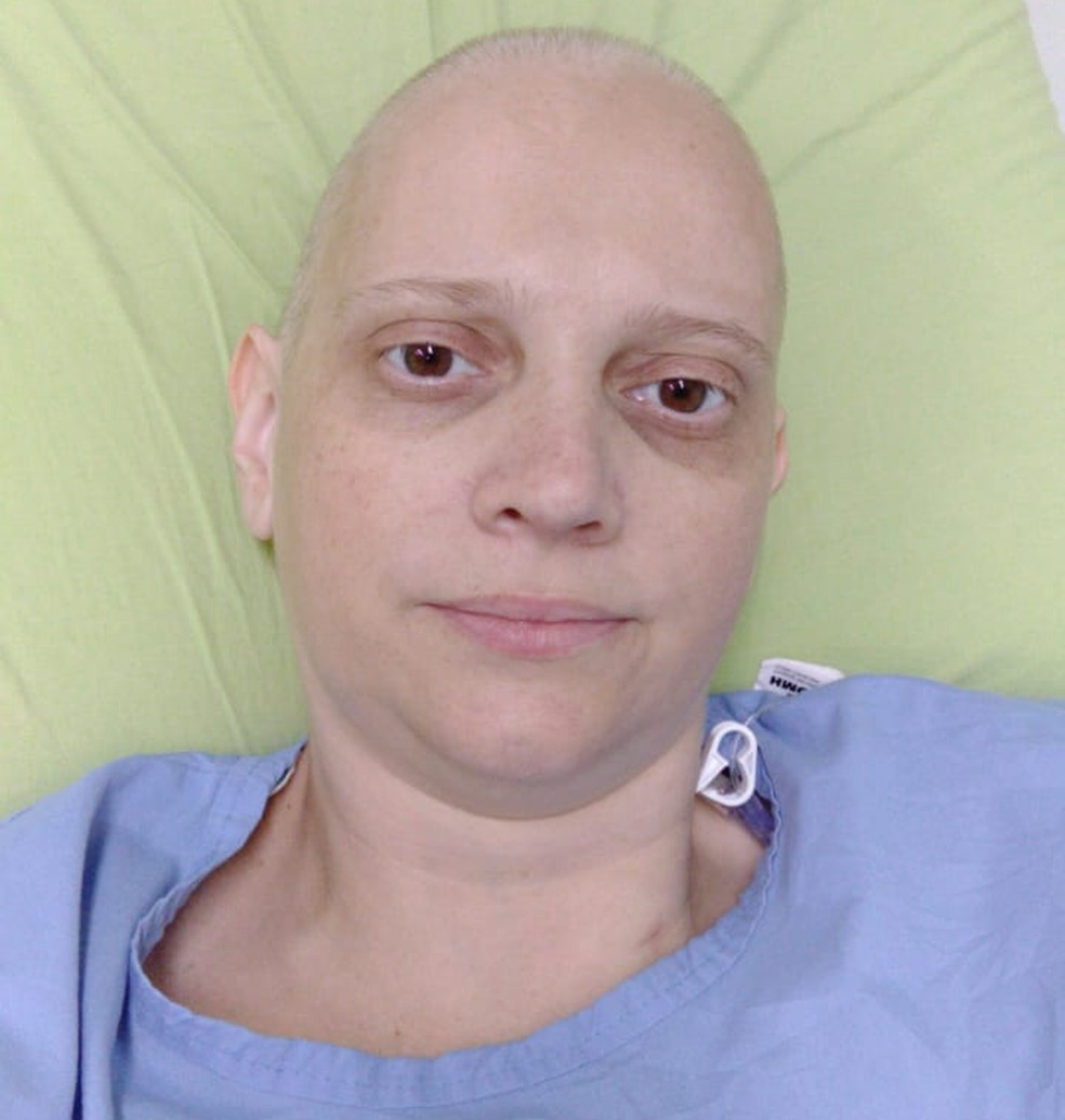 Katia precisa ir todos os dias ao hospital para fazer tratamento &mdash; Foto: Arquivo Pessoal