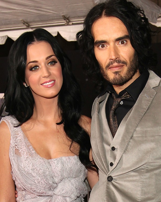 Katy Perry e Russell Brand em dezembro de 2010. (Foto: Getty Images)