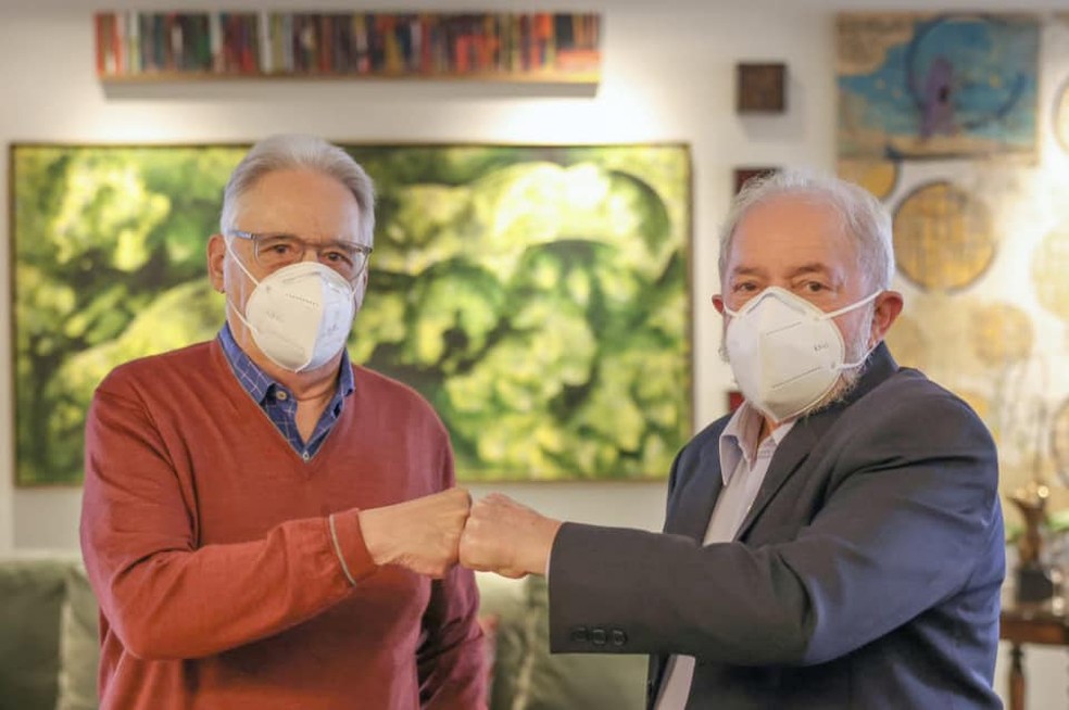 Fernando Henrique Cardoso e Lula se encontram na casa do ex-ministro Nelson Jobim, em SP. — Foto: Ricardo Stuckert/Instituto Lula 