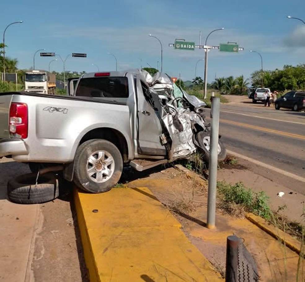 Vítima faleceu no local do acidente (Foto: Marco Bernardi/G1)