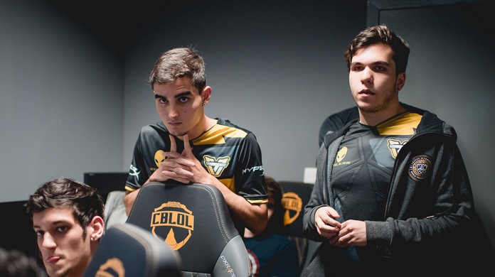 Flamengo vai encarar Team One por vaga no CBLoL