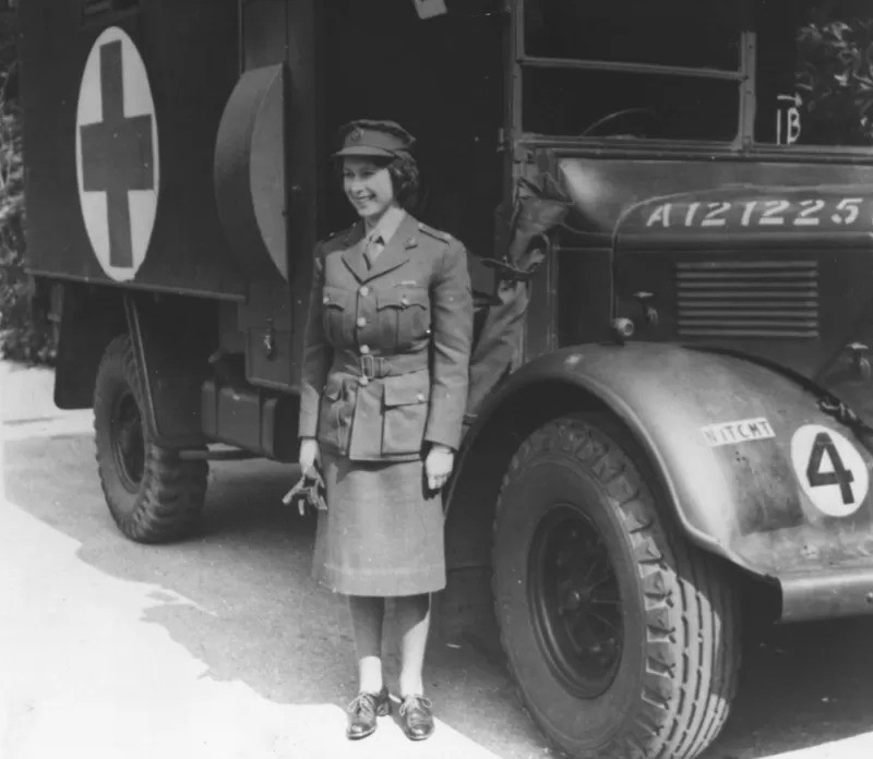 Elizabeth serviu nas Forças Armadas por um curto período (Foto: Getty Images via BBC News)