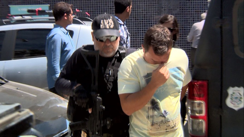 Médico preso na Operação Lama Cirúrgica, no Espírito Santo (Foto: Oliveira Alves/TV Gazeta)