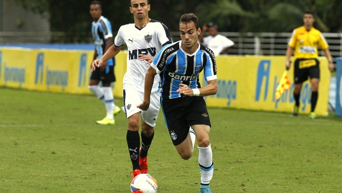 Grêmio acerta empréstimo de meia Felipe Tontini ao Ceará