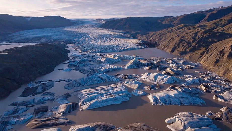 Fotos mostram chocante derretimento de geleira em 30 anos (Foto: Universidade de Dundee/Divulgação)