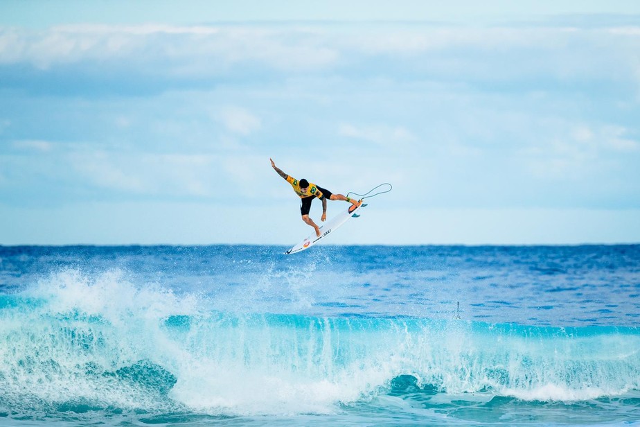 Gabriel Medina Ã© bicampeÃ£o mundial de surfe no HavaÃ­