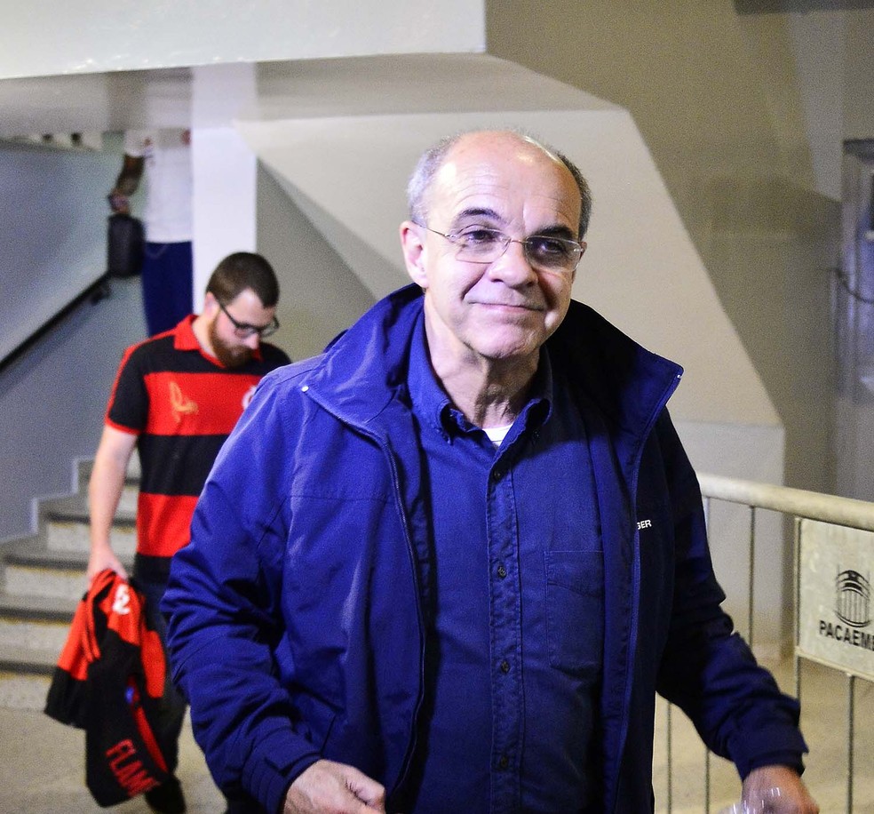 Eduardo Bandeira de Mello no último jogo do Flamengo, diante do Santos (Foto: Marcos Ribolli/GloboEsporte.com)