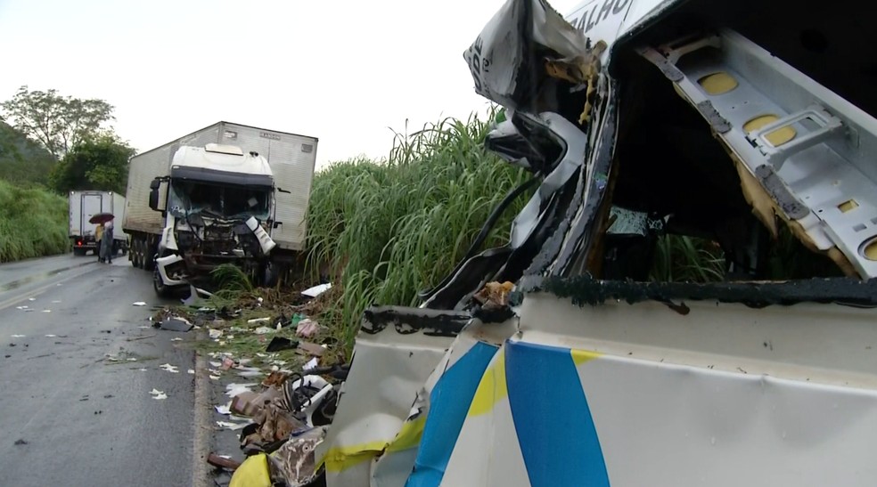 Acidente aconteceu na TO-280 entre Natividade e Almas — Foto: Reprodução/TV Anhanguera
