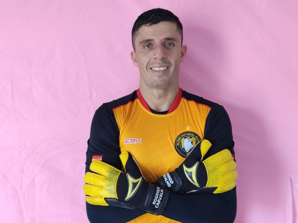 Goleiro Rodrigo Carvalho reforça o Globo FC — Foto: Jardel Rocha/Globo FC