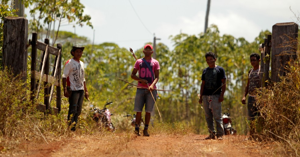 Guardiões da Floresta, grupo de jovens guerreiros que monitoram e protegem as entradas da Terra Indígena Tenetehara, no Pará. — Foto: Especial/Raimundo Paccó