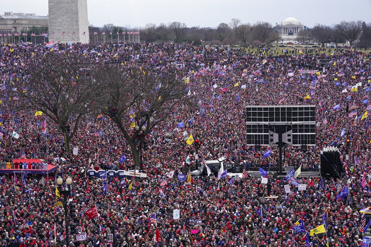 washington-tem-manifesta-es-pr-trump-em-dia-de-confirma-o-de-vit-ria