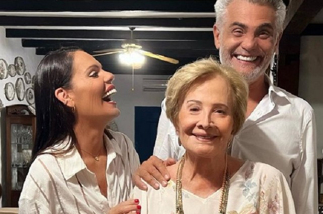 Mocita Fagundes com Tarcisio Filho e a mãe dele, Gloria Menezes (Foto: Reprodução)