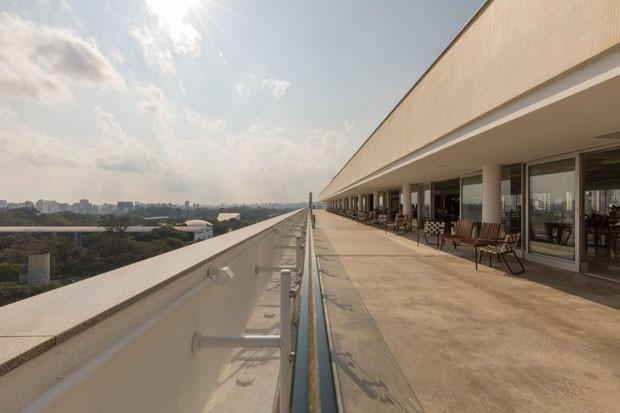 Novo restaurante em edifício de Oscar Niemeyer tem vista para o Ibirapuera (Foto: Rubens Kato)