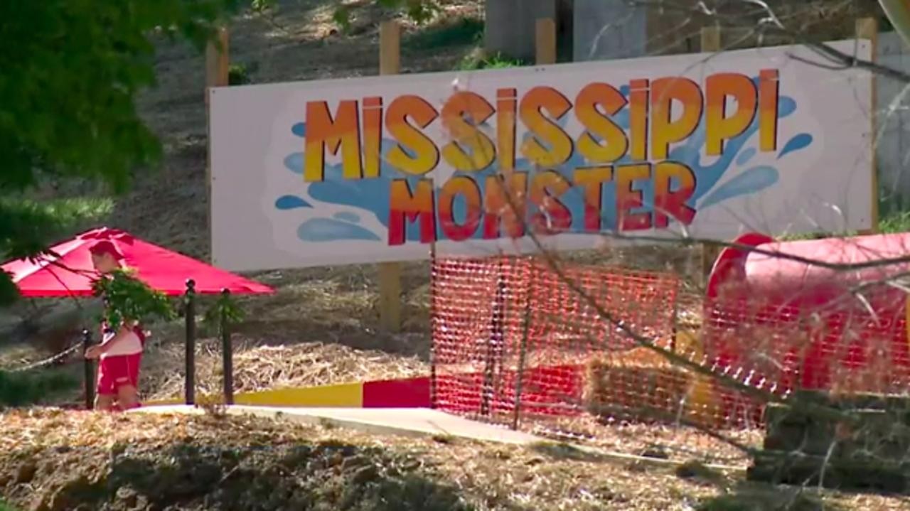 A adolescente foi impedida de andar no novo toboágua Mississippi Monster do parque porque excedeu o limite de peso (Foto: Reprodução/News.com.au)