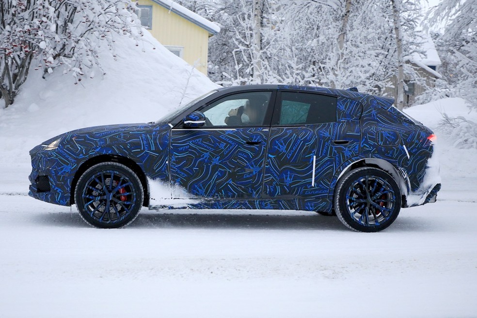 Maserati Grecale Trofeo terá rodas maiores com pinças de freio vermelhas e discos perfurados — Foto: Automedia