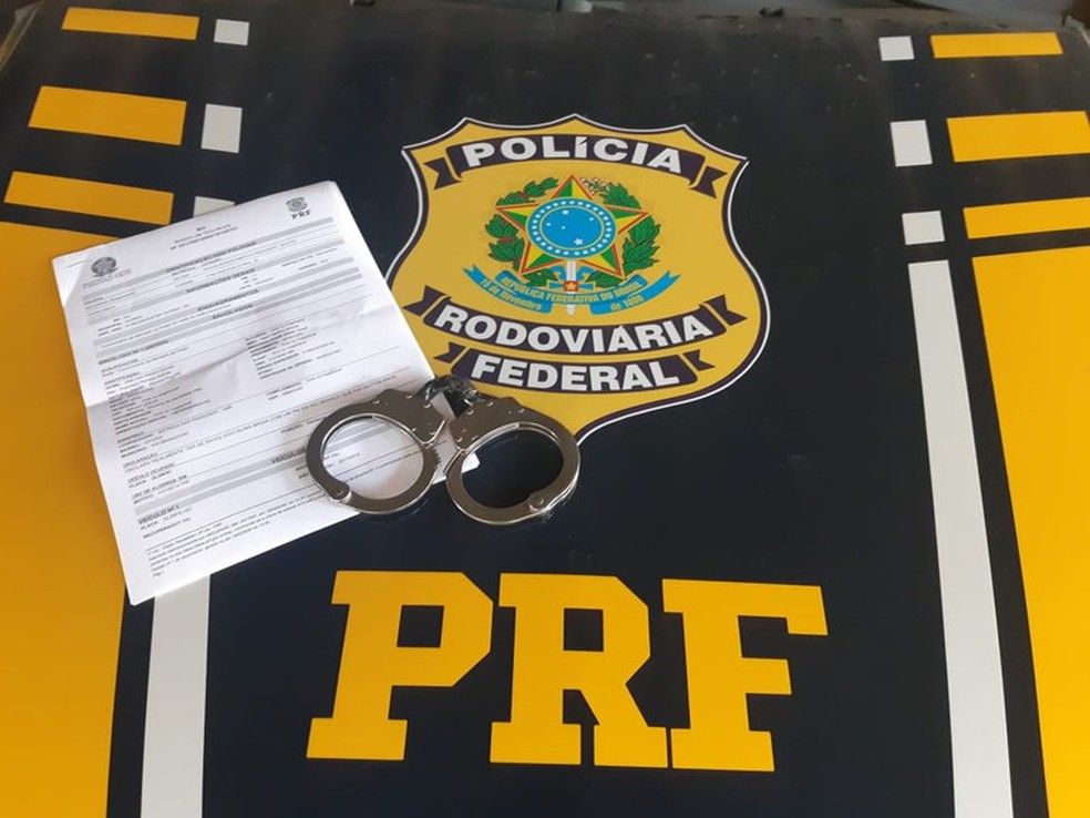 Abordagem da PRF foi realizada na BR-020 em Canindé — Foto: PRF
