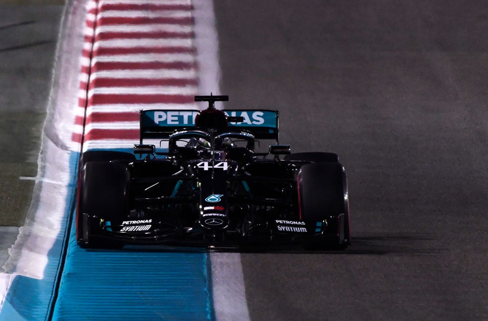 Lewis Hamilton Mercedes GP de Abu Dhabi F1 2020 — Foto: Rudy Carezzevoli/Getty Images