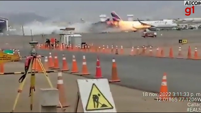 Imagem de outro ângulo mostra momento do impacto de avião em aeroporto no Peru