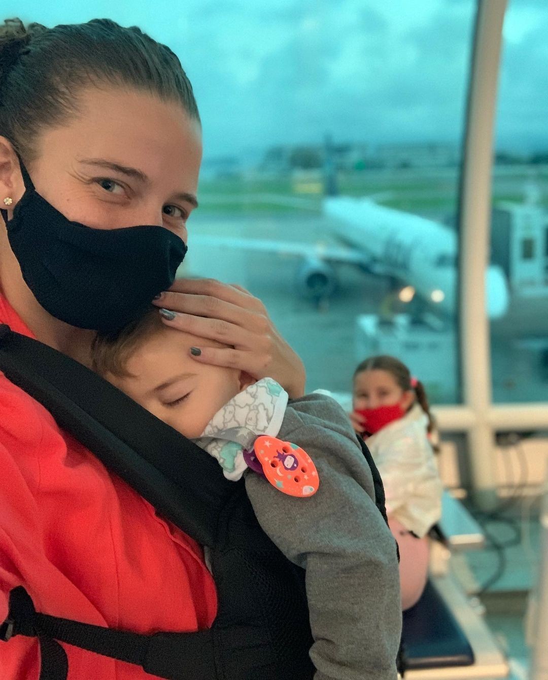 Debby Lagranha viaja com os filhos (Foto: Reprodução Instagram)