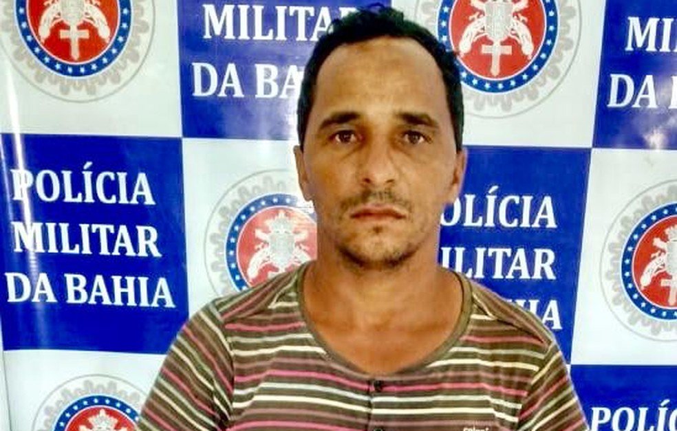 Suspeito foi preso e confessou cultivar a droga  â€” Foto: DivulgaÃ§Ã£o/SSP