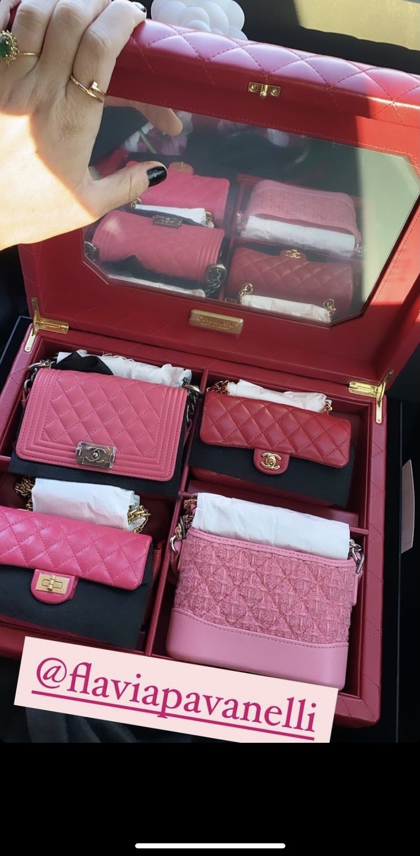 Kit de bolsas da Chanel de Flavia Pavanelli (Foto: Reprodução/Instagram)