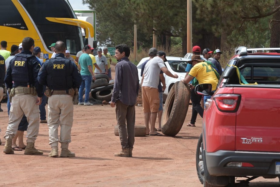 Número de bloqueios nas estradas por bolsonaristas em MG mais que