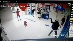 Vídeo mostra momento em que criminosos tentar roubar lotérica