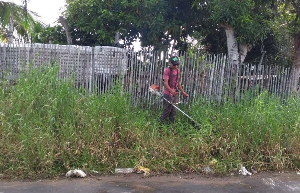 Jonas quer construir a casa própria, por isso, os R$ 800 que ganha por mês investe no seu sonho  (Foto: Anny Barbosa/G1)