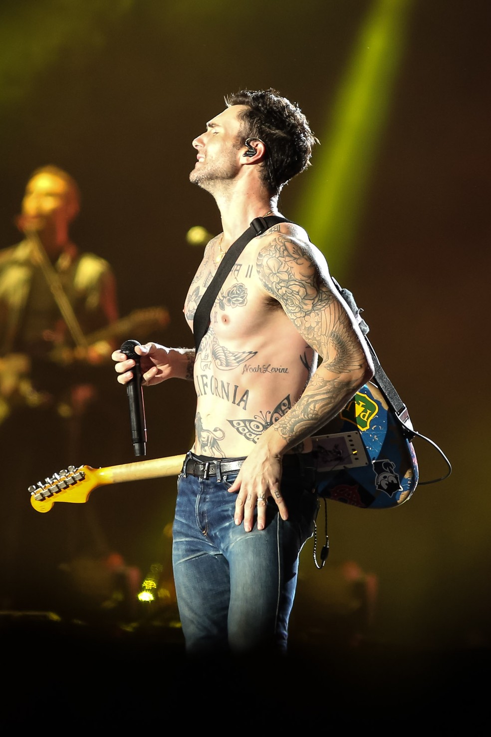 Adam Levine canta a última música sem camisa no segundo show do Maroon 5 no Rock in Rio 2017 (Foto: Fábio Tito/G1)