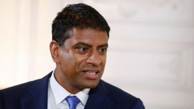Vasant Narasimhan, executivo-chefe da Novartis, se defendeu das acusações de manipulação de dados de pesquisa para licenciar o Zolgensma (Foto: Getty Images via BBC News Brasil)