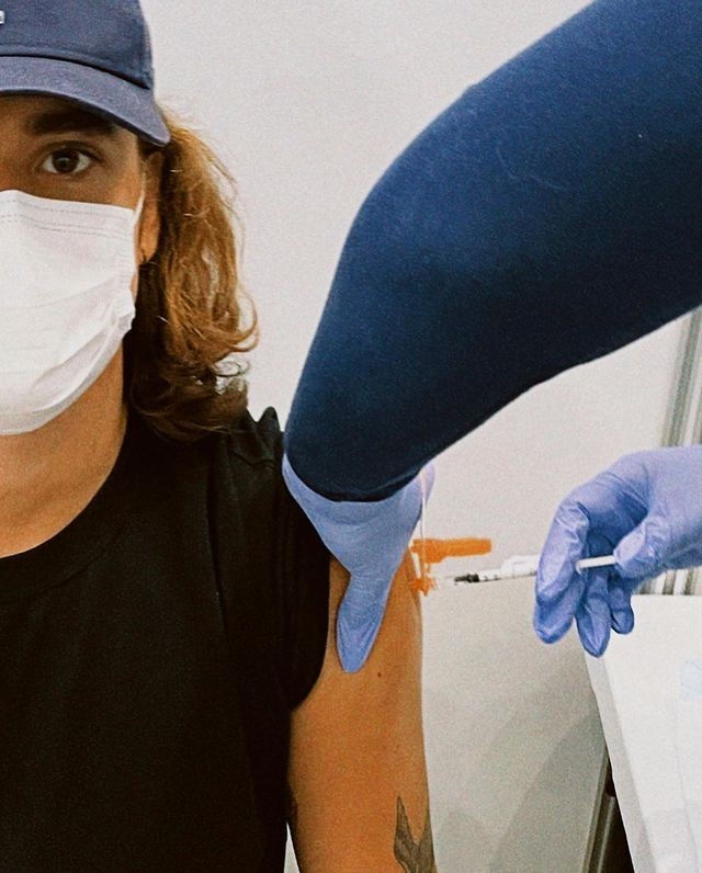 João Figueiredo toma vacina contra Covid (Foto: Reprodução/Instagram)