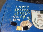 Jovens suspeitos de tráfico de drogas são presos no Lagomar em Macaé, RJ 