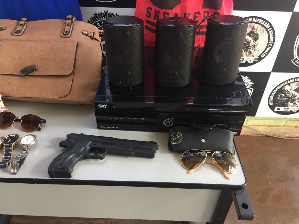 Dupla invadiu casa com armas e capuz no rosto, conforme vítimas (Foto: Graziela Rezende/G1 MS)