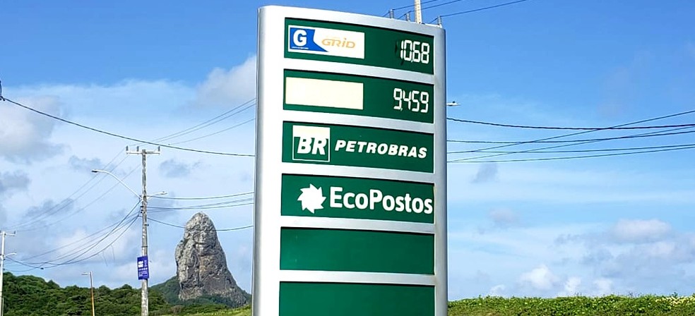 Litro da gasolina ultrapassou R$ 10 na ilha  — Foto: Ana Clara Marinho/TV Globo