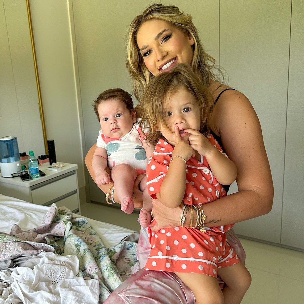Virginia Fonseca com Maria Flor e Maria Alice &mdash; Foto: Reprodu&ccedil;&atilde;o Instagram