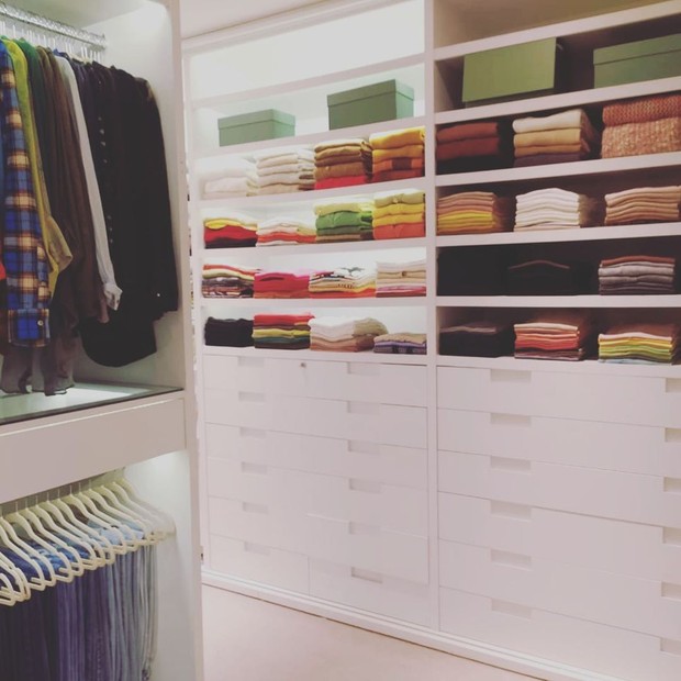 Grazi Massafera mostra armário (Foto: Reprodução/Instagram)