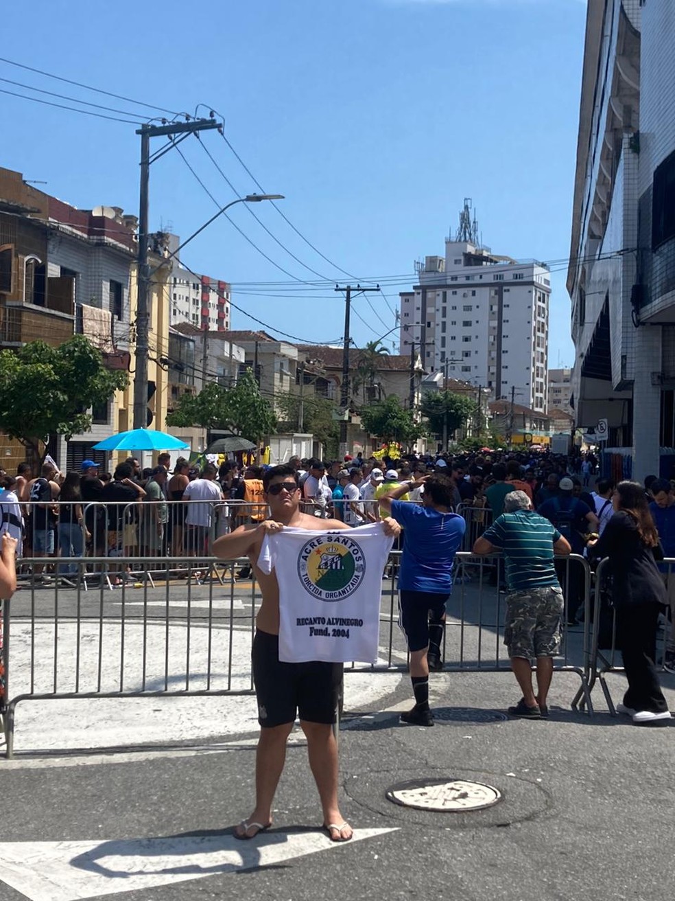 Aos 15 anos de idade, Gabriel Leite não acompanhou Pelé, mas tem idolatria pelo rei do futebol — Foto: Arquivo pessoal