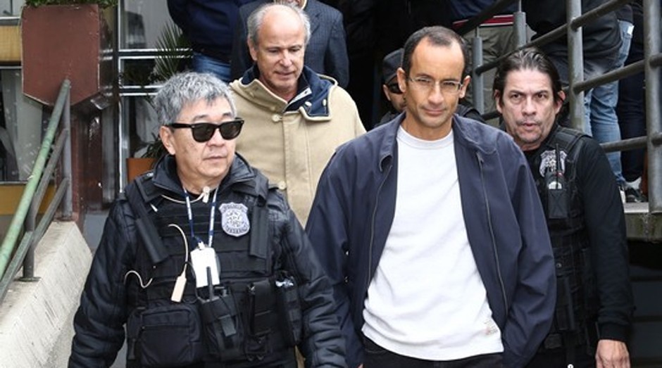Newton Ishii durante prisão de Marcelo Odebrecht (Foto: Agência O Globo)