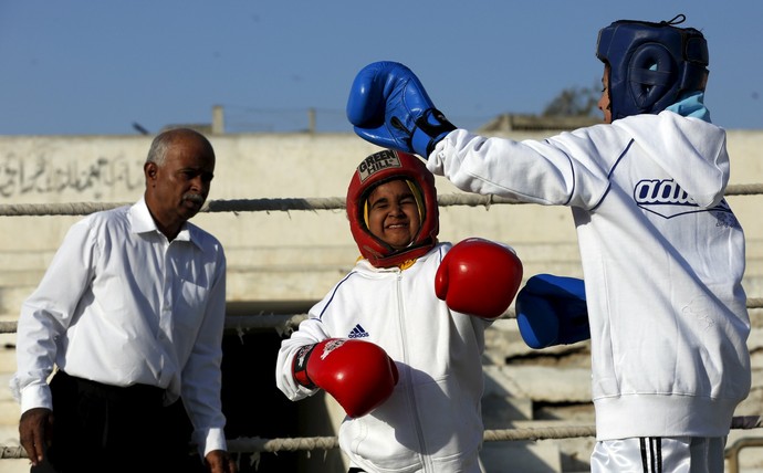 Boxe feminino, Karachi, Paquistão (Foto: Reuters)