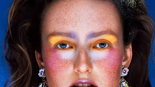 9 maquiagens surrealistas inspiradas nos cenários do Baile da Vogue 2023