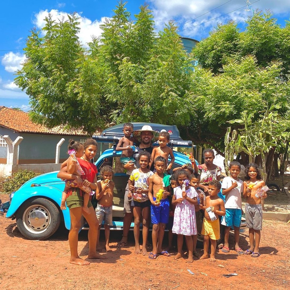 Maranhense termina viagem pelas 217 cidades do Maranhão a bordo de um fusquinha azul 1974 — Foto: Divulgação/Redes sociais