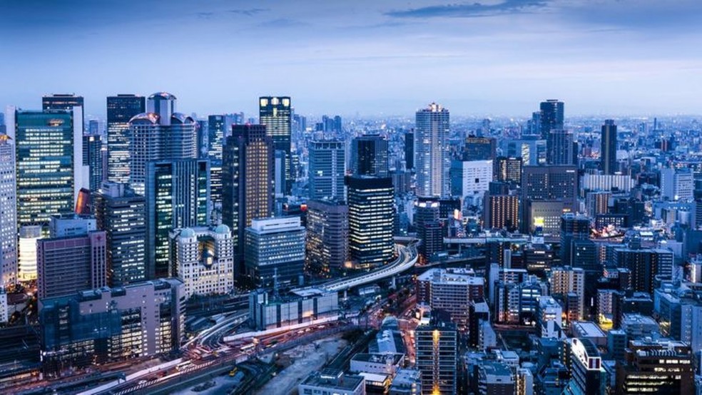 Osaka, no Japão, ficou em segundo lugar na lista de melhores cidades para viver, atrás apenas de Auckland — Foto: Getty Images via BBC
