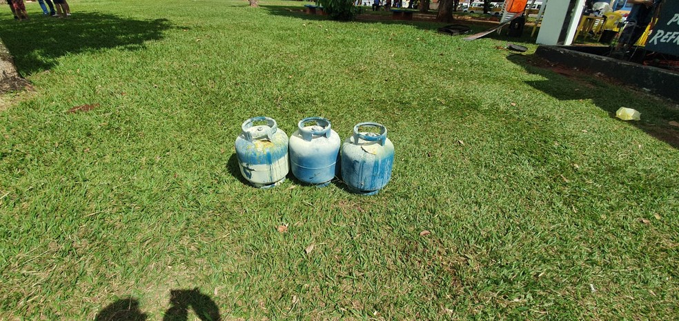 Suspeita é de vazamento de gás em explosão de trailer de Ourinhos (SP) — Foto: Passando a Régua/Laperuta