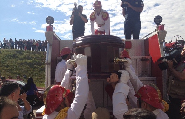 Morte de namorada de Cristiano Araújo foi causada por traumatismo craniano,  diz IML