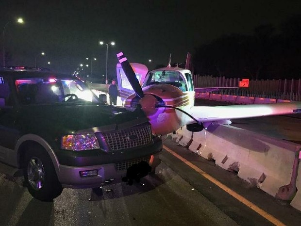 Piloto faz pouso de emergência em rodovia nos Estados Unidos (Foto: Divulgação)